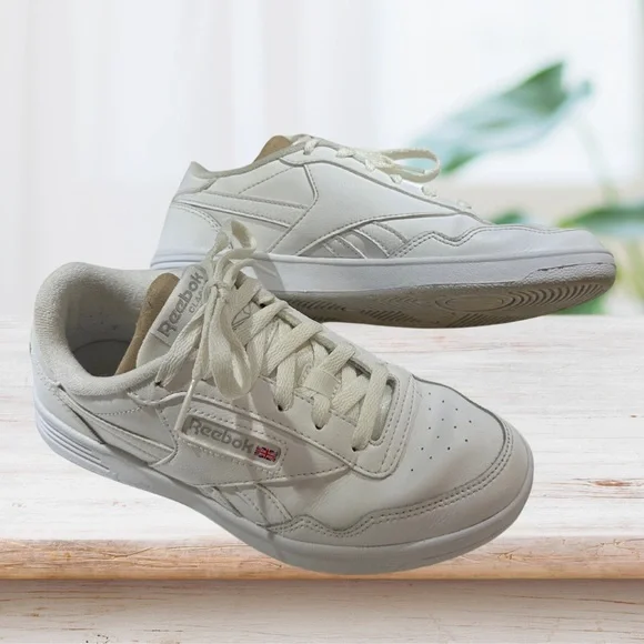 Reebok White Sneakers - Picture 2 of 6